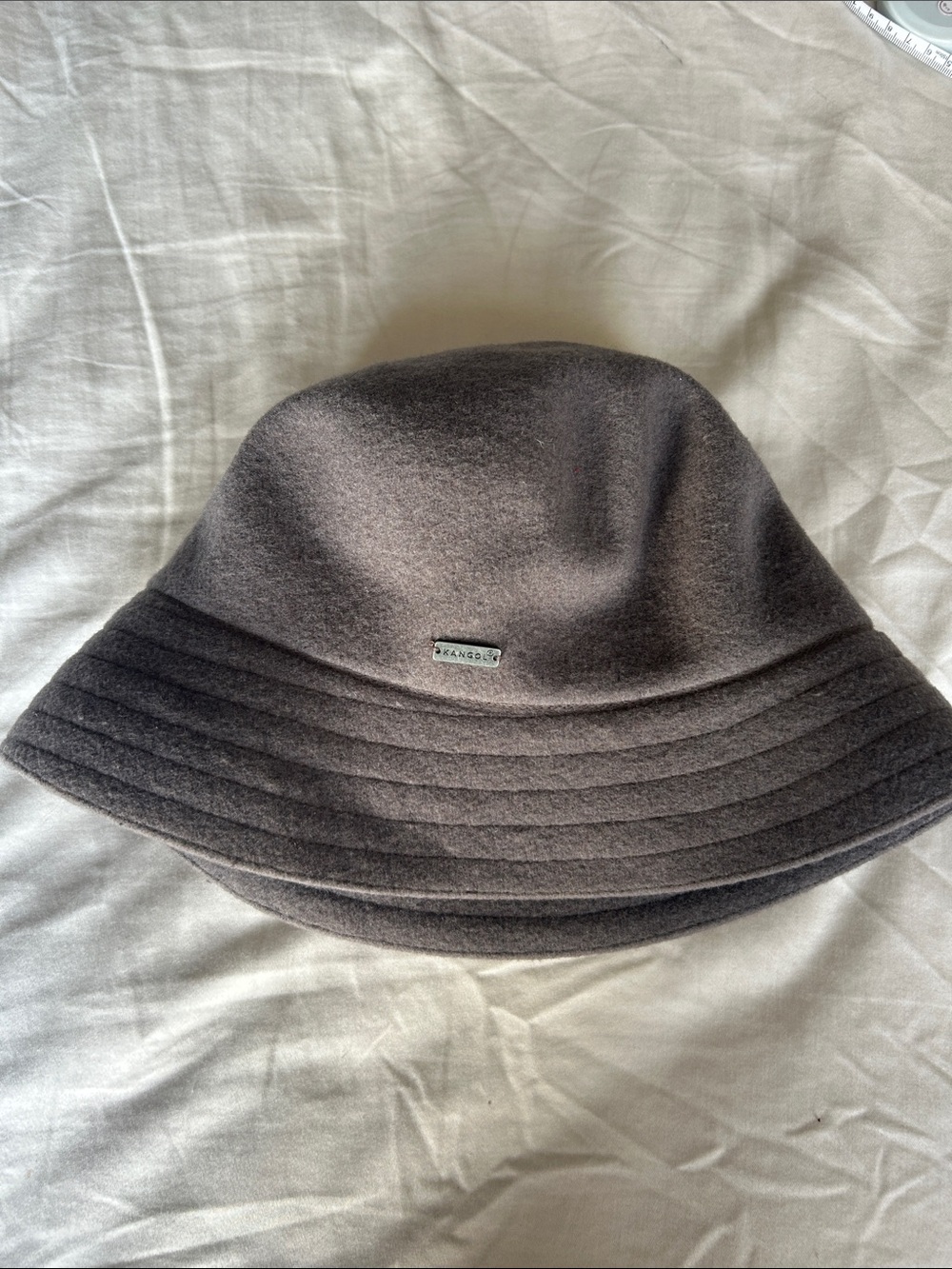 Kangol Women's Wool Bucket Hat / Cloche “Anni” in Charcoal Greige